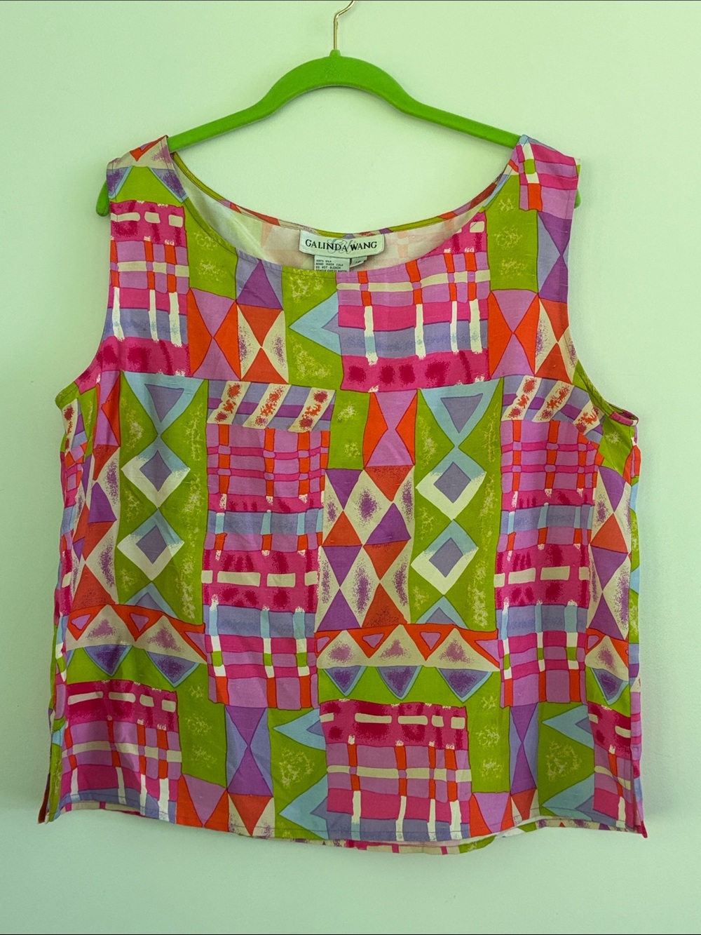 Galindo Wang 100% Silk Women Fun Sleeveless Geo-Print Top in Pink & Green